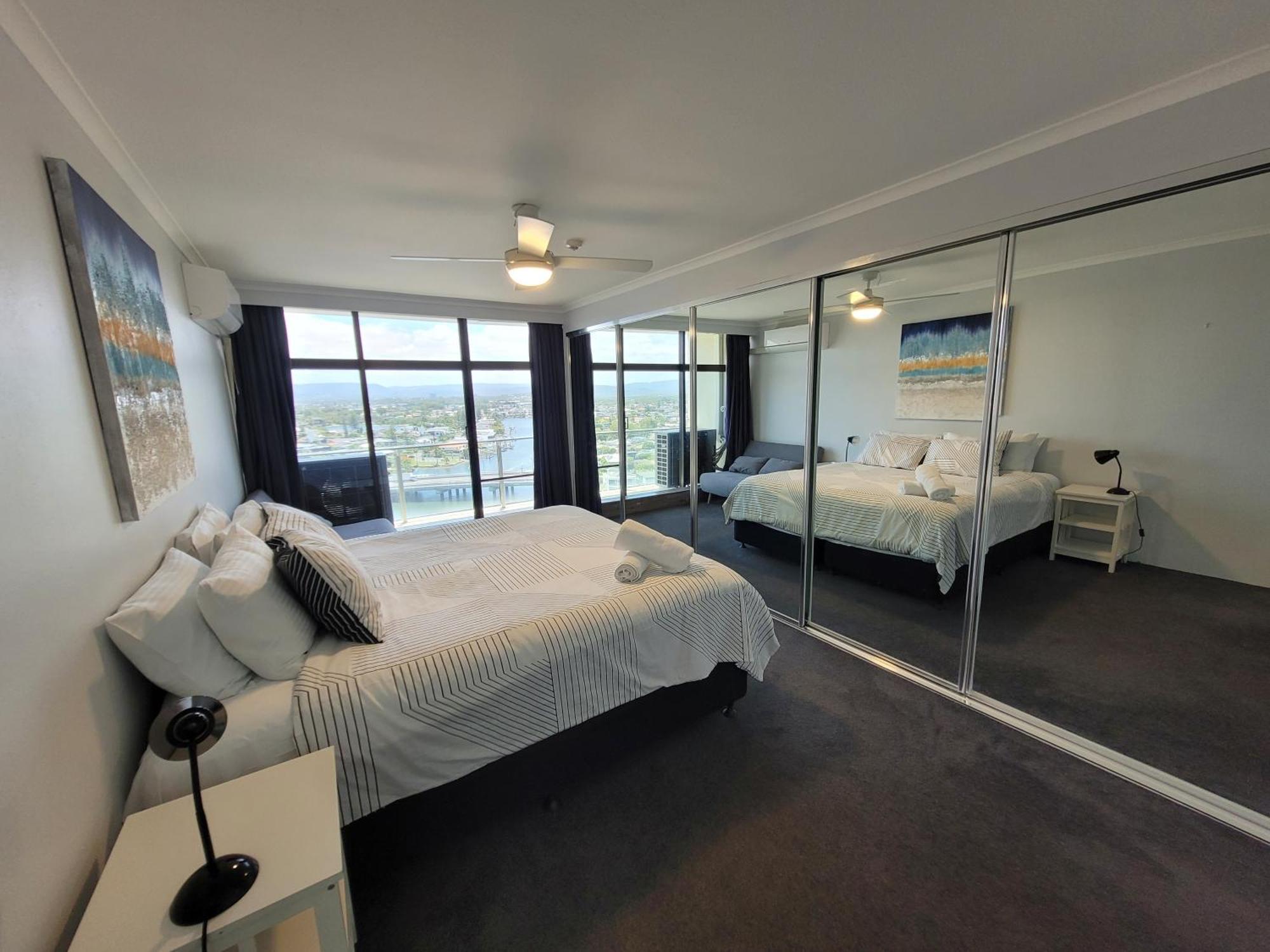 Surfers Chalet Gold Coast Room photo