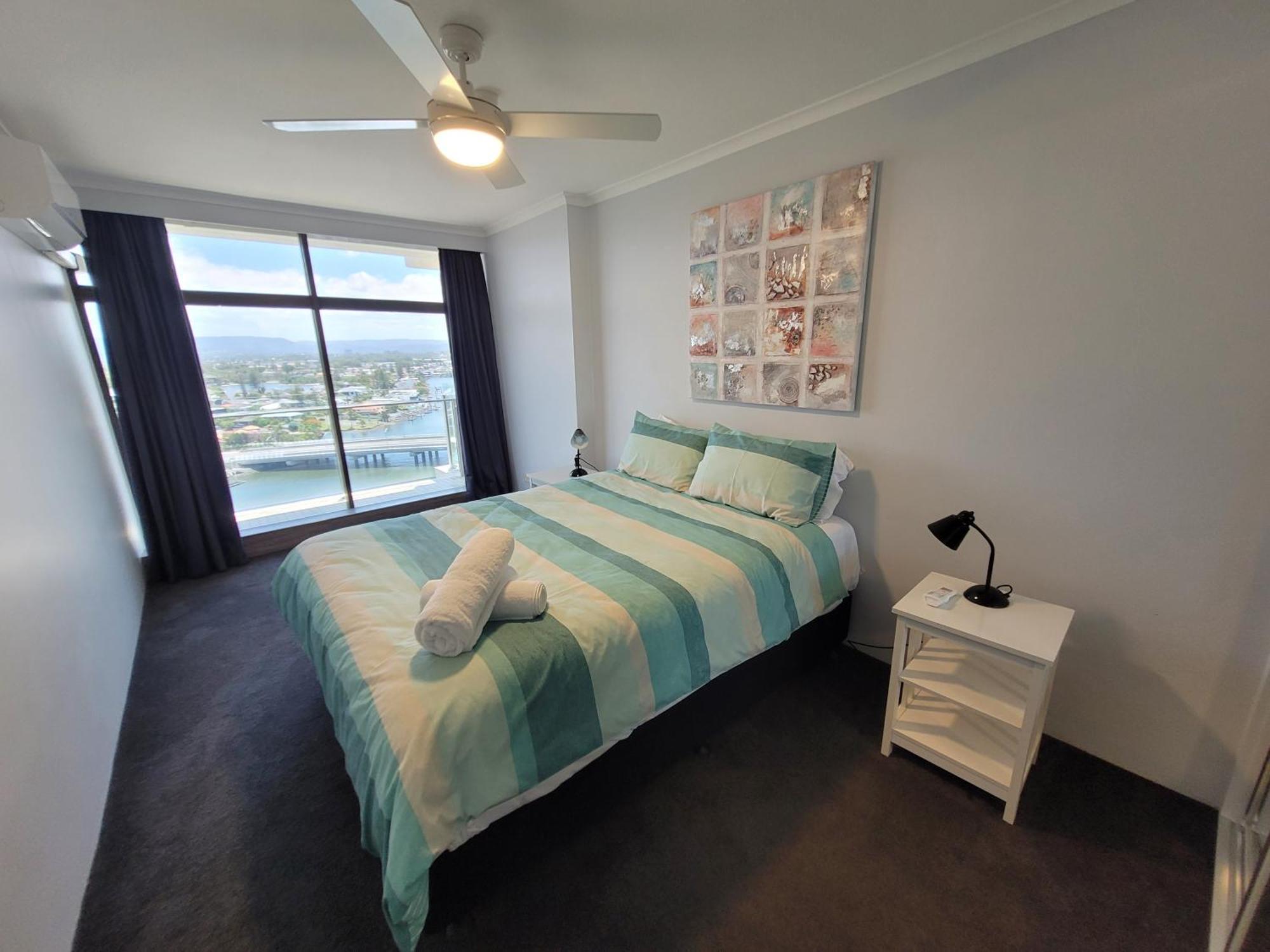 Surfers Chalet Gold Coast Room photo
