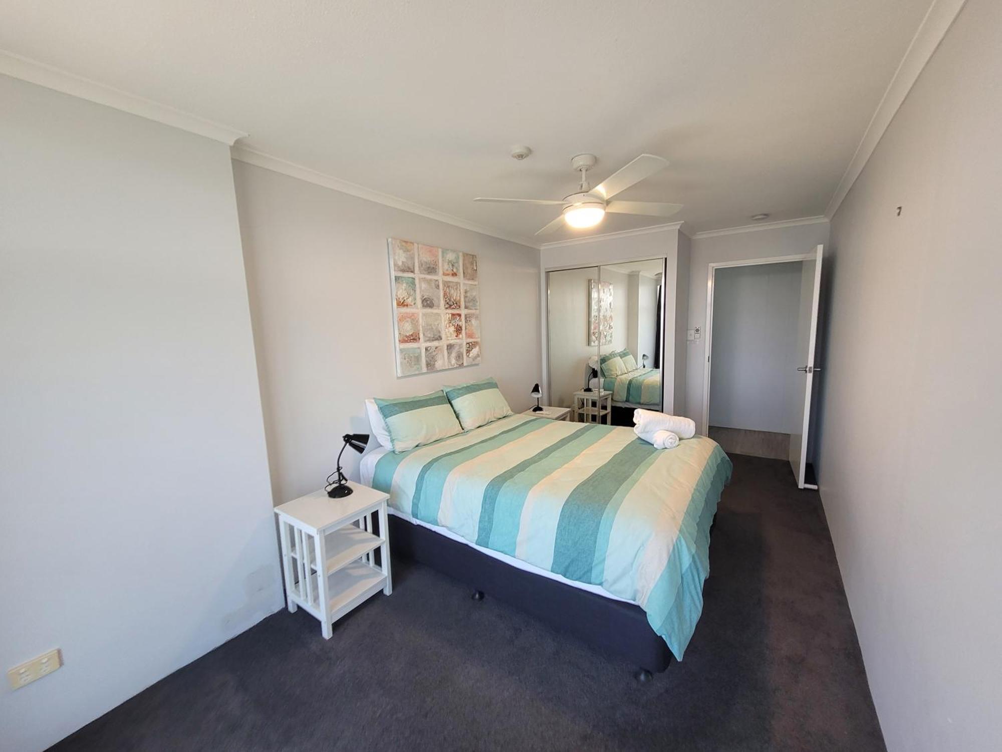 Surfers Chalet Gold Coast Room photo