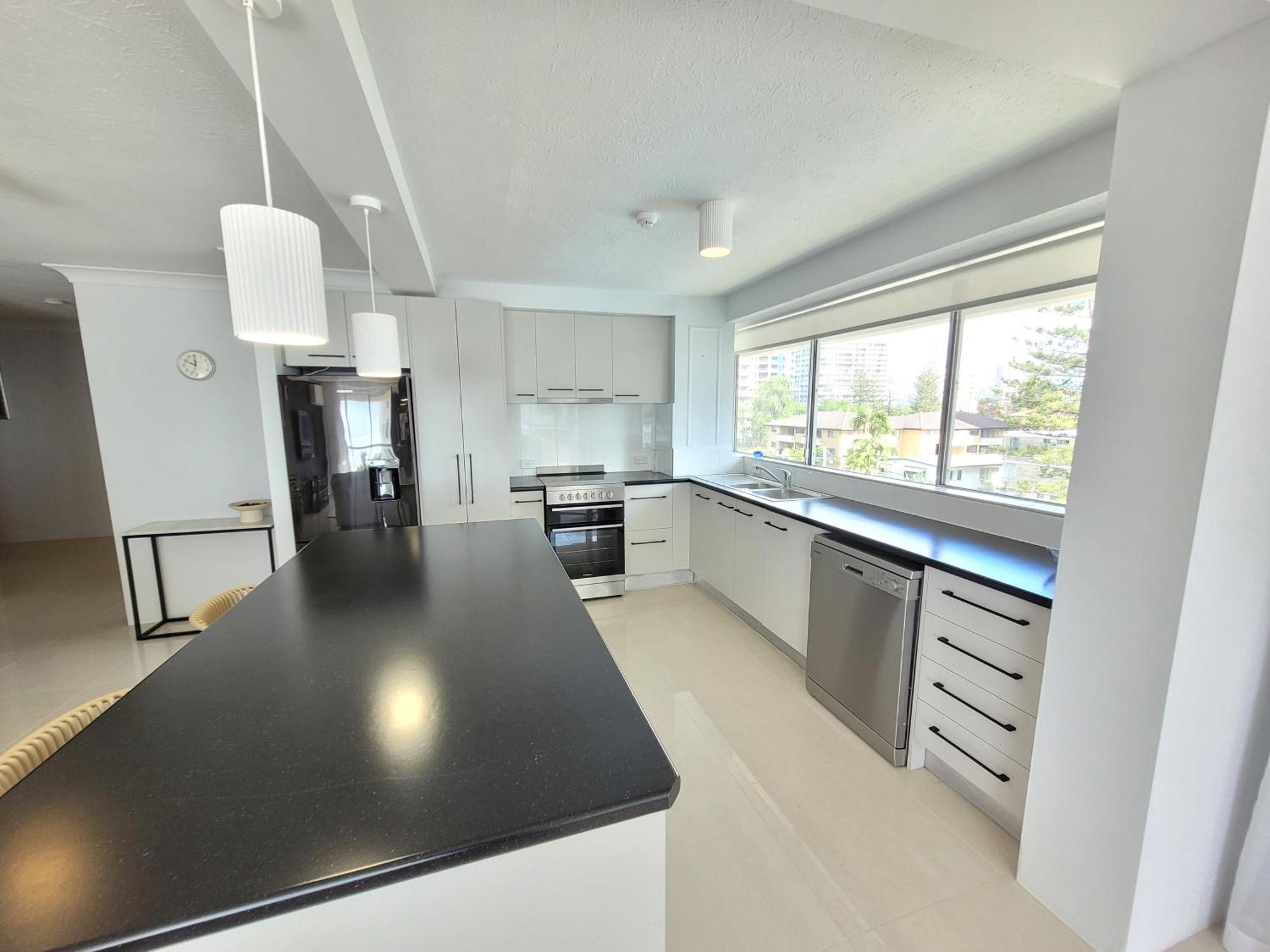 Surfers Chalet Gold Coast Room photo