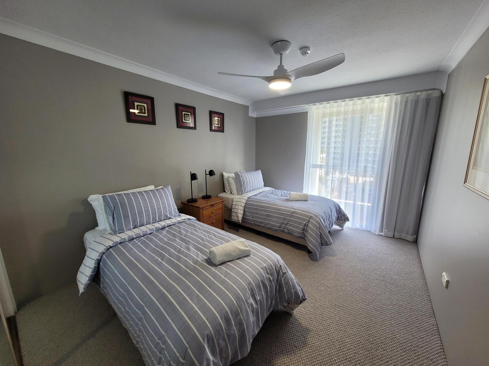 Surfers Chalet Gold Coast Room photo